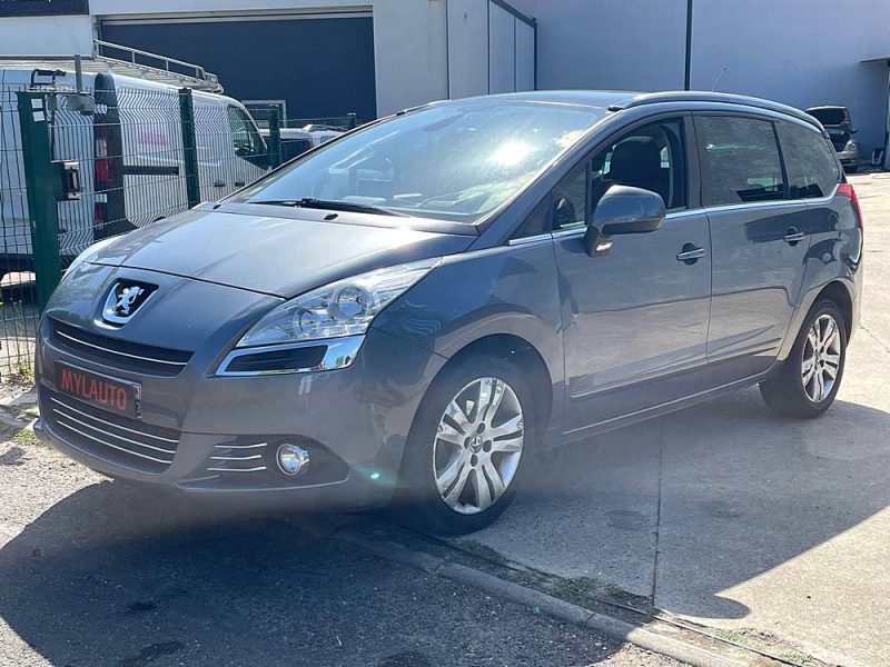 PEUGEOT 5008 5 Placed