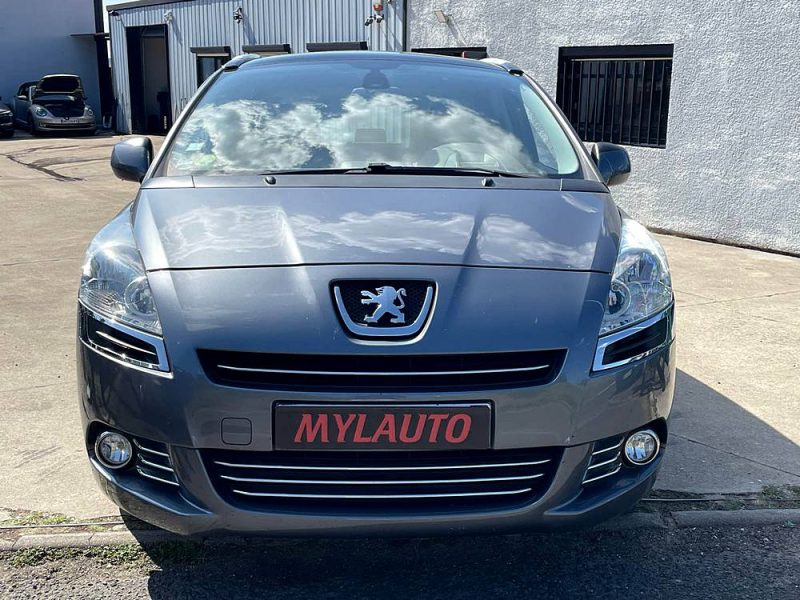 PEUGEOT 5008 5 Placed