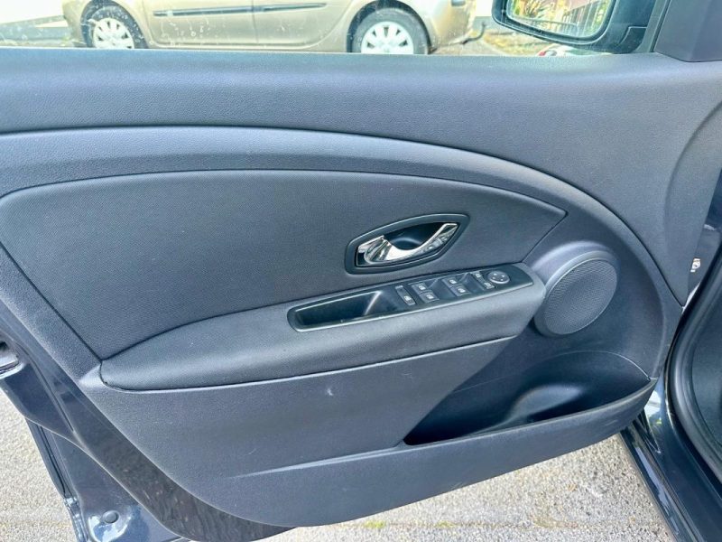 RENAULT MEGANE III 2013