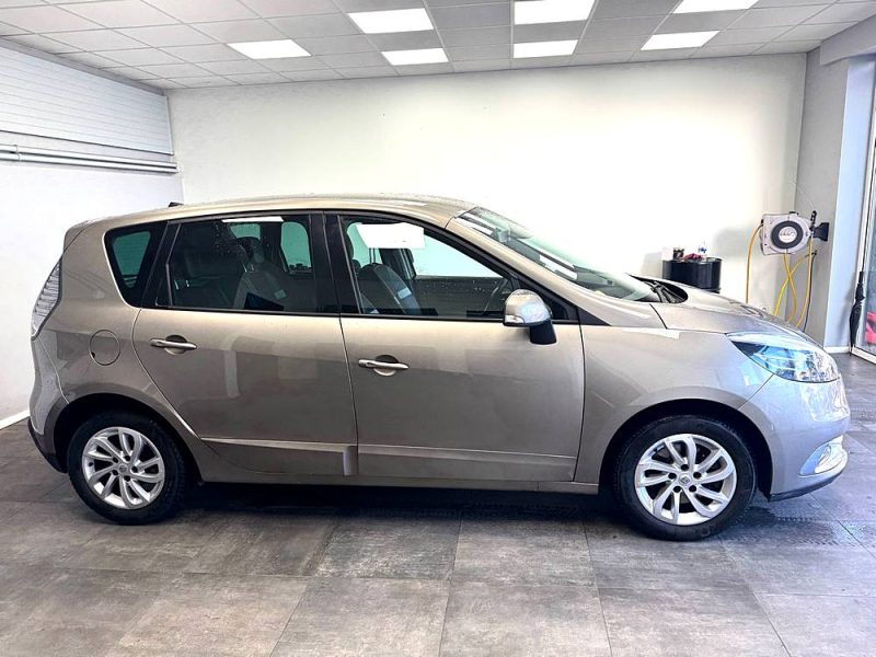 RENAULT MEGANE SCENIC 2013