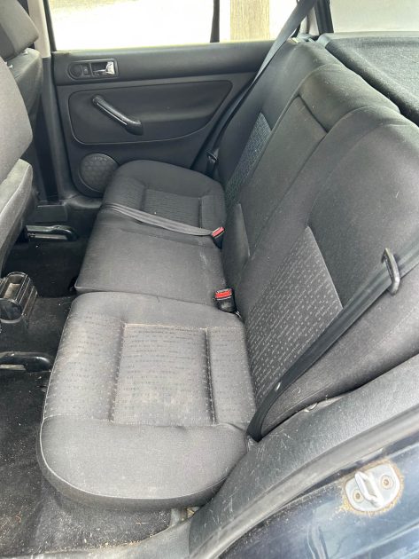VOLKSWAGEN GOLF 2001