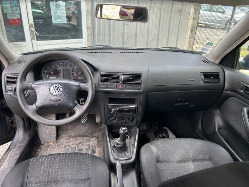VOLKSWAGEN GOLF 2001