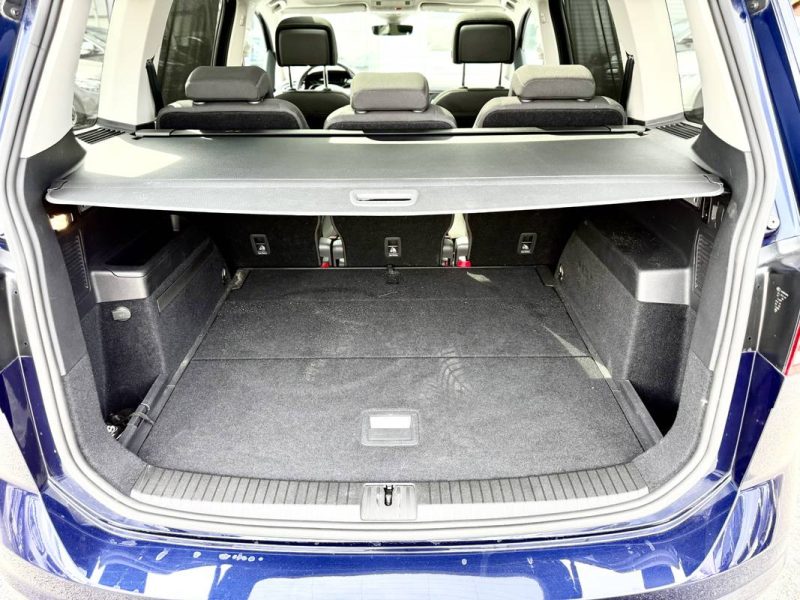 VOLKSWAGEN TOURAN 2020