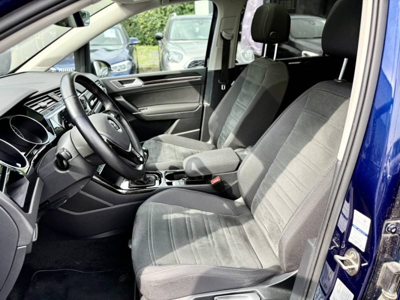 VOLKSWAGEN TOURAN 2020