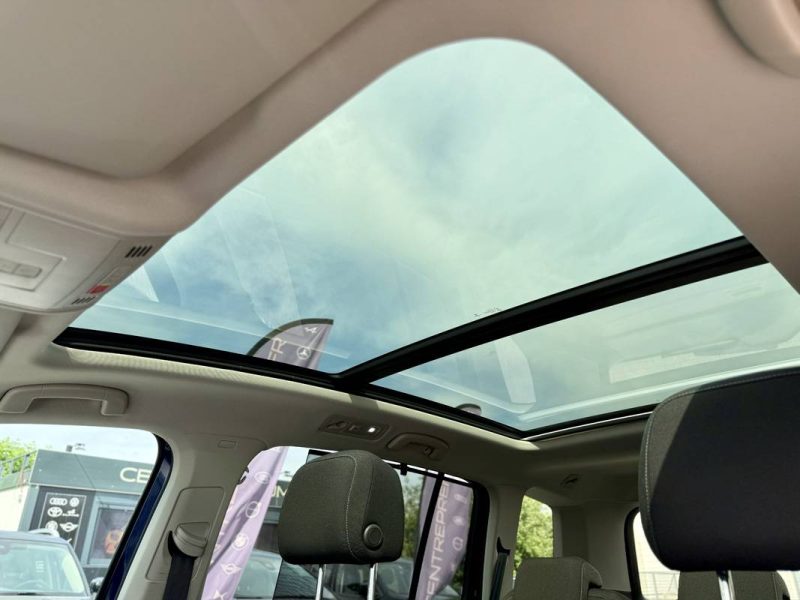 VOLKSWAGEN TOURAN 2020