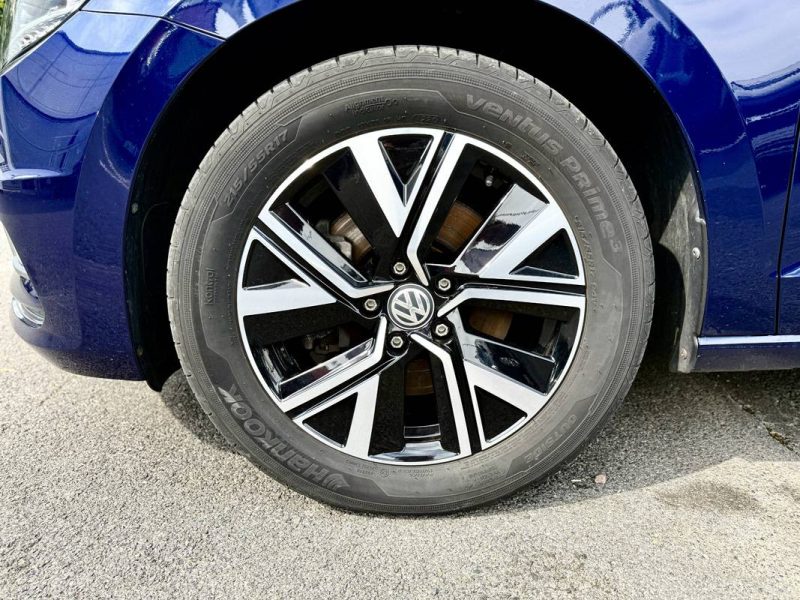 VOLKSWAGEN TOURAN 2020