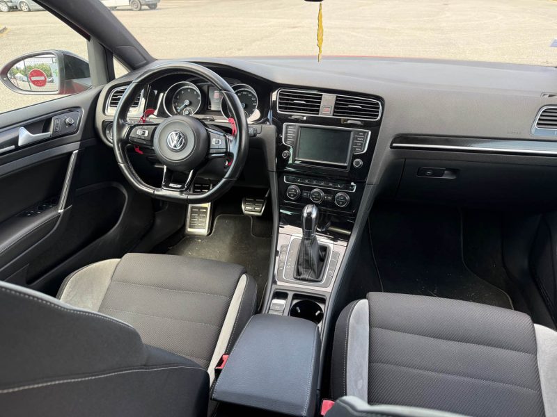 VOLKSWAGEN GOLF 2015