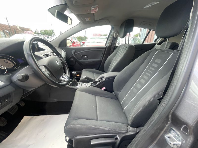 RENAULT MEGANE 2014 3 PHASE 3 1.2i - 16V TURBO TCE 130 CRIT'AIR 1