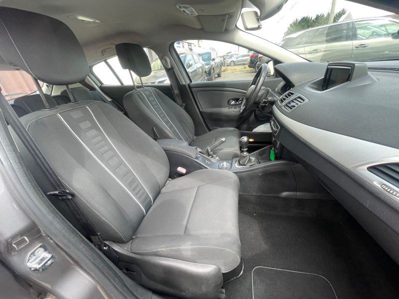 RENAULT MEGANE 2014 3 PHASE 3 1.2i - 16V TURBO TCE 130 CRIT'AIR 1