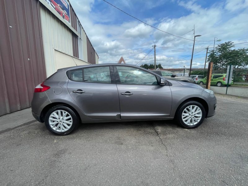 RENAULT MEGANE 2014 3 PHASE 3 1.2i - 16V TURBO TCE 130 CRIT'AIR 1