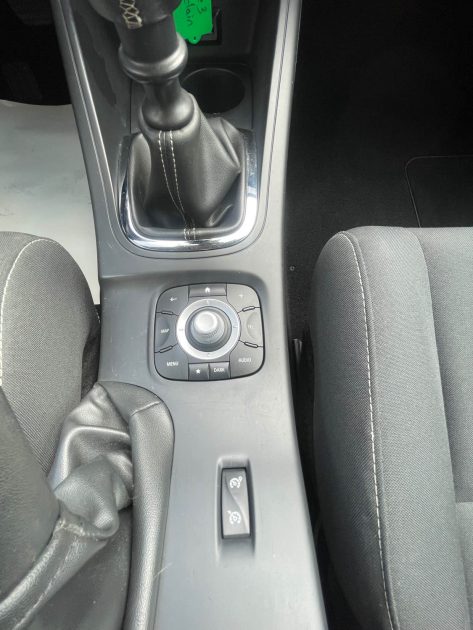 RENAULT MEGANE 2014 3 PHASE 3 1.2i - 16V TURBO TCE 130 CRIT'AIR 1