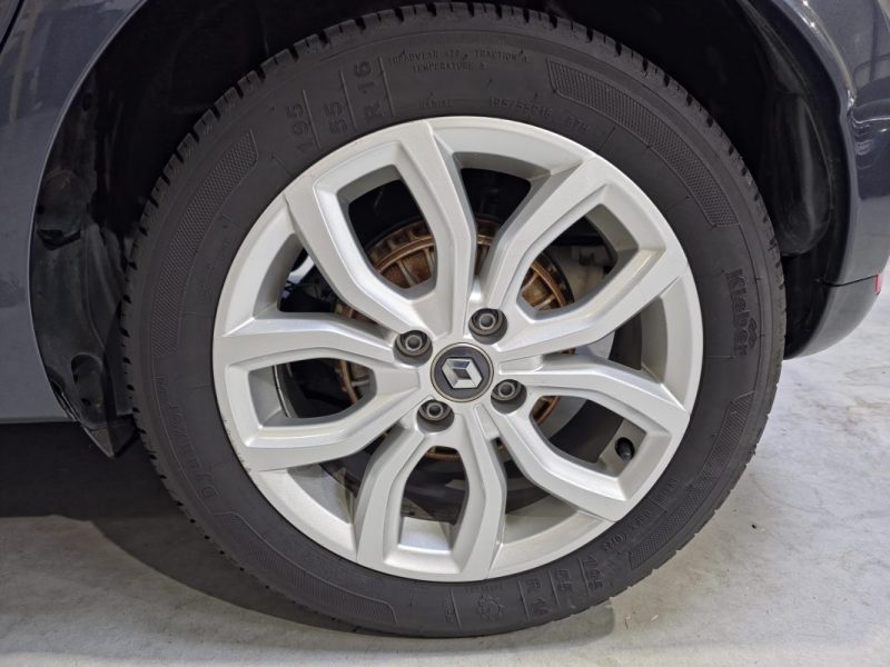 RENAULT CLIO IV TCe 120 Energy EDC Intens