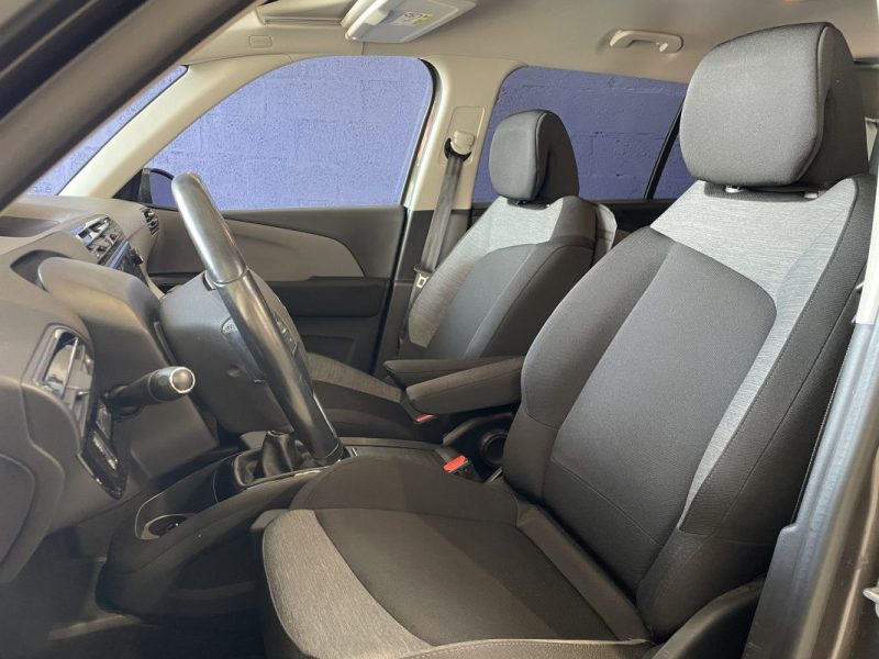 CITROEN C4 PICASSO 1.2 PureTech 130 Feel - 7 PLACES / APPLE CARPLAY / RÉVISION CITROEN