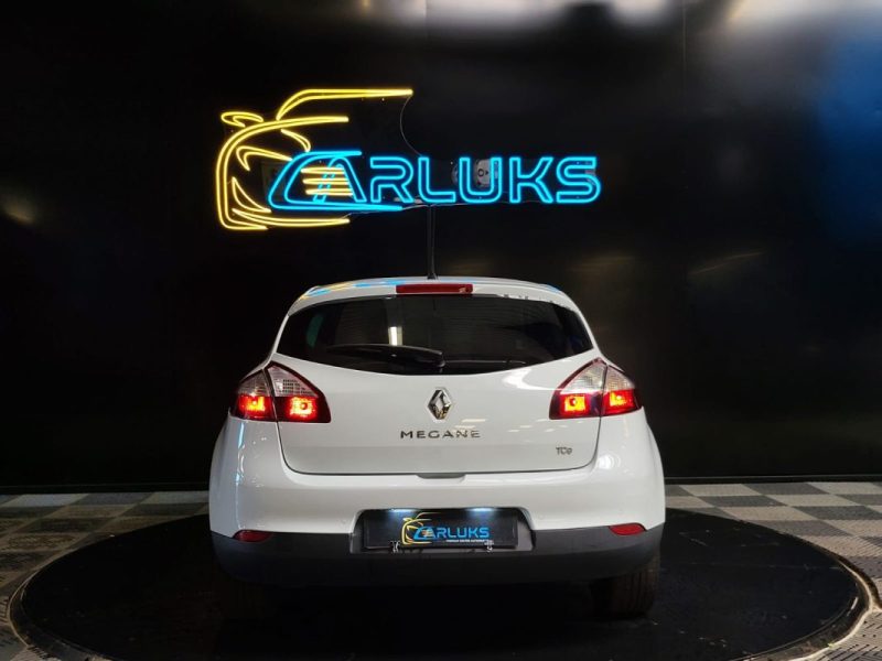 RENAULT MEGANE 1.2 TCe 130cv BOSE/ KEYLESS / CAMERA DE RECUL