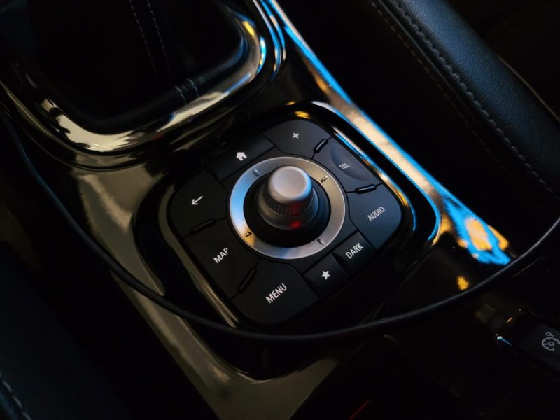 RENAULT MEGANE 1.2 TCe 130cv BOSE/ KEYLESS / CAMERA DE RECUL