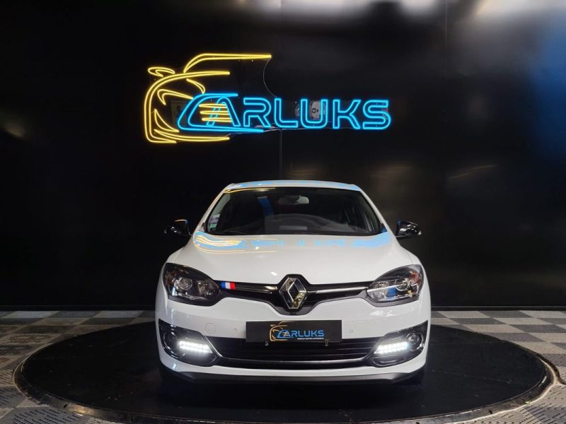 RENAULT MEGANE 1.2 TCe 130cv BOSE/ KEYLESS / CAMERA DE RECUL