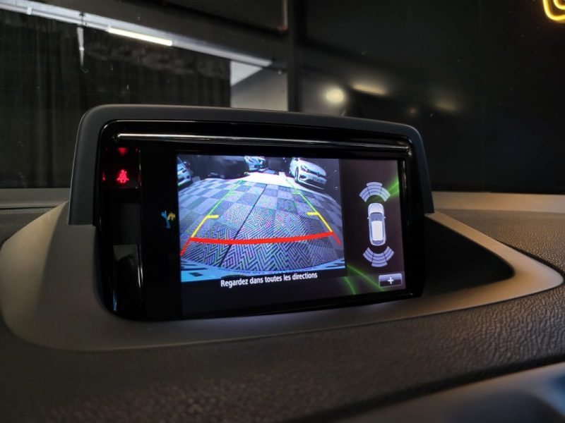 RENAULT MEGANE 1.2 TCe 130cv BOSE/ KEYLESS / CAMERA DE RECUL