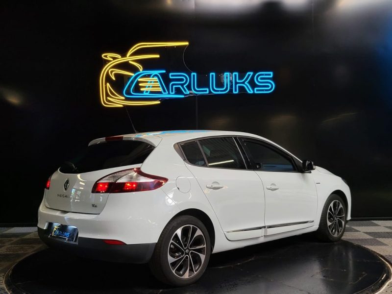 RENAULT MEGANE 1.2 TCe 130cv BOSE/ KEYLESS / CAMERA DE RECUL