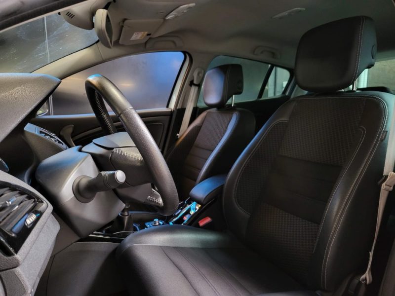 RENAULT MEGANE 1.2 TCe 130cv BOSE/ KEYLESS / CAMERA DE RECUL