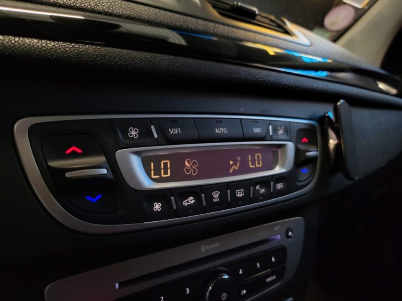 RENAULT MEGANE 1.2 TCe 130cv BOSE/ KEYLESS / CAMERA DE RECUL