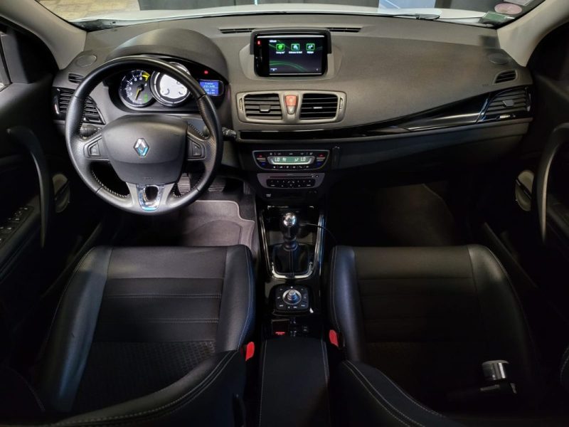 RENAULT MEGANE 1.2 TCe 130cv BOSE/ KEYLESS / CAMERA DE RECUL