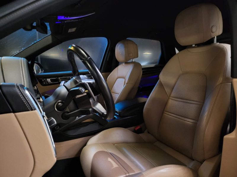 PORSCHE CAYENNE 3.0 V6 E-HYBRID 462CH 3.0 V6 E-HYBRID 462CH / JANTES 21 SPYDER / SONO BOSE / ATTELAG