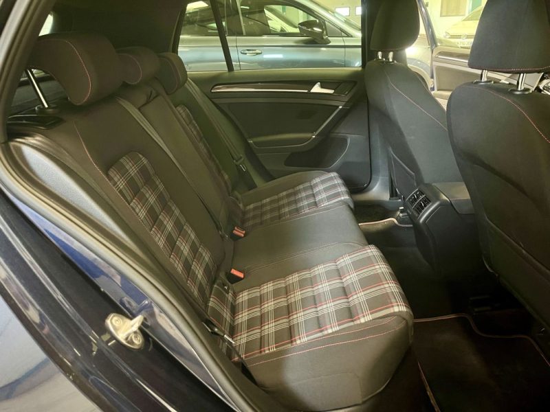 VOLKSWAGEN GOLF 7 GTI 2.0 TSI 220ch DSG6 5 PORTES