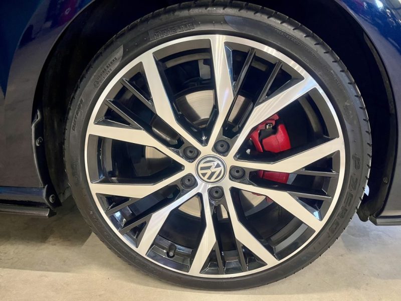 VOLKSWAGEN GOLF 7 GTI 2.0 TSI 220ch DSG6 5 PORTES