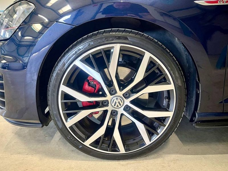 VOLKSWAGEN GOLF 7 GTI 2.0 TSI 220ch DSG6 5 PORTES