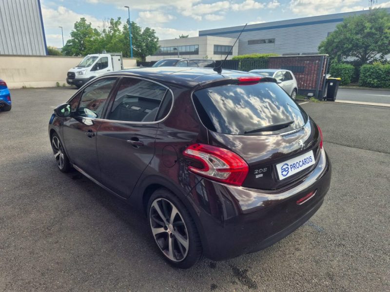 PEUGEOT 208 2013