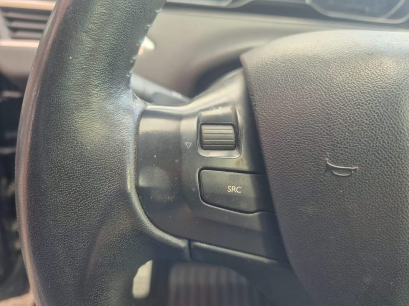PEUGEOT 208 2013