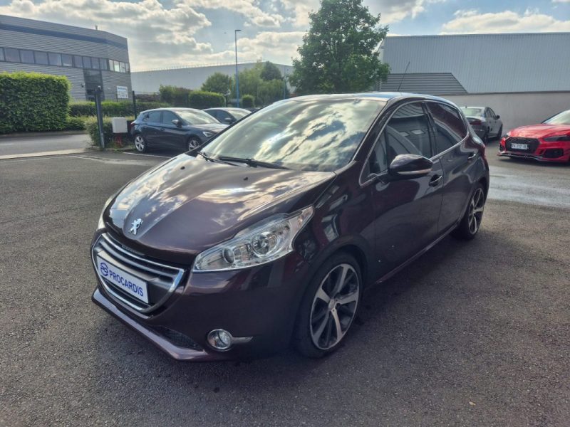 PEUGEOT 208 2013