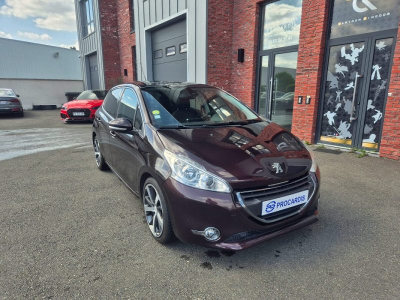 PEUGEOT 208 2013