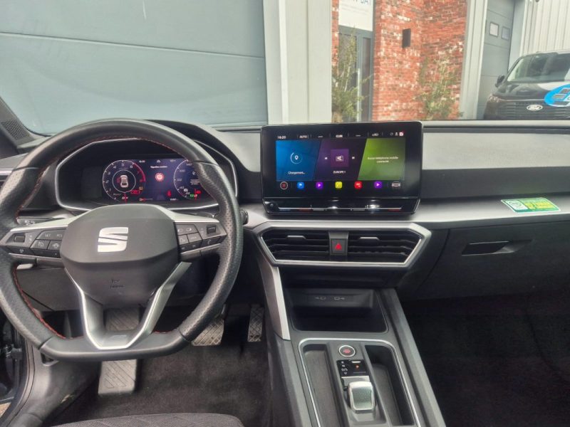 SEAT LEON  2024