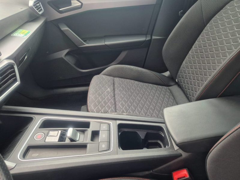 SEAT LEON  2024