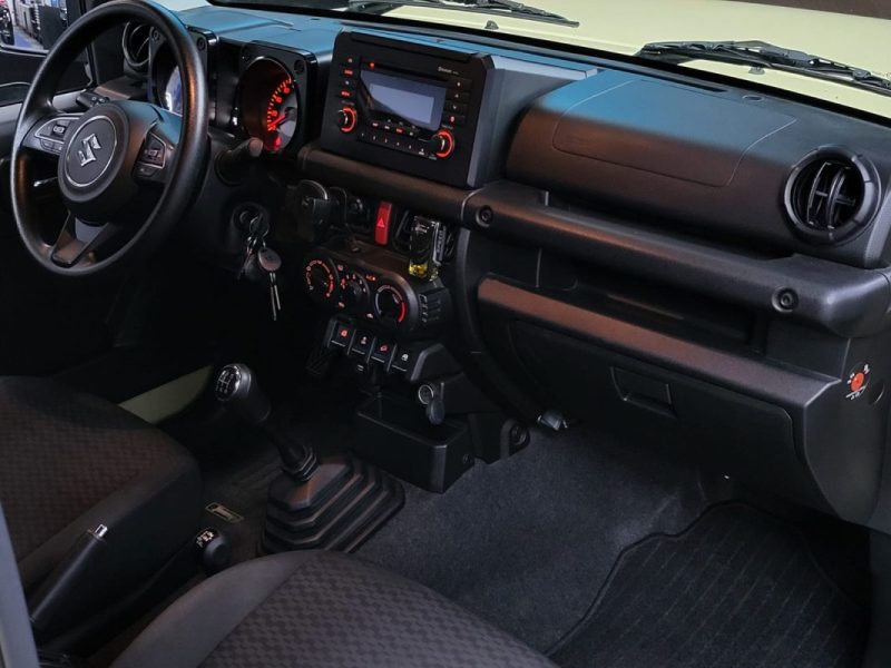 SUZUKI JIMNY II 1.5 VVT 102cv Privilège 2 Places AllGrip 4WD BVM5 1ère Main