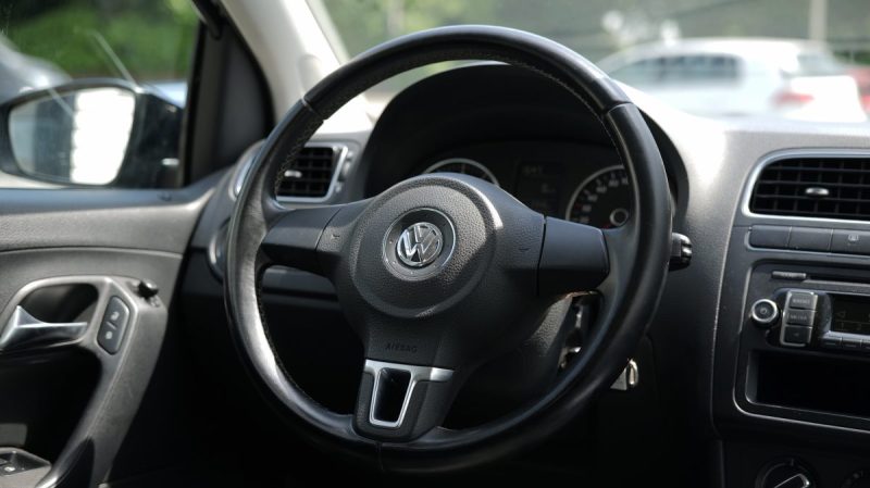 VOLKSWAGEN POLO 2011