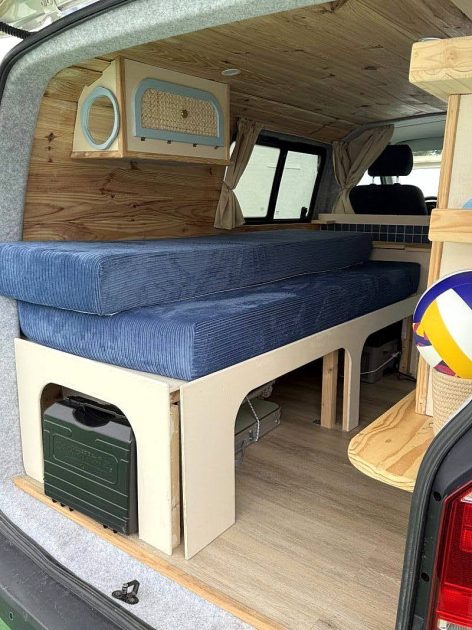 VOLKSWAGEN TRANSPORTER 2019