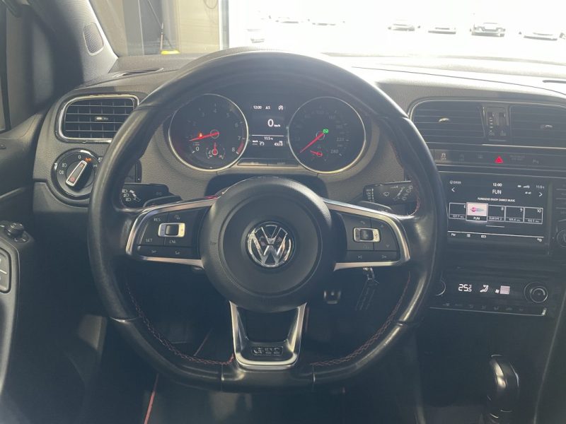 VOLKSWAGEN POLO 1.8 TSI 192 BMT DSG7 GTI - Suivi d'entretien complet