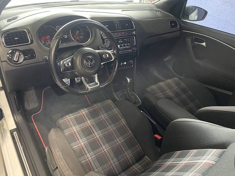 VOLKSWAGEN POLO 1.8 TSI 192 BMT DSG7 GTI - Suivi d'entretien complet