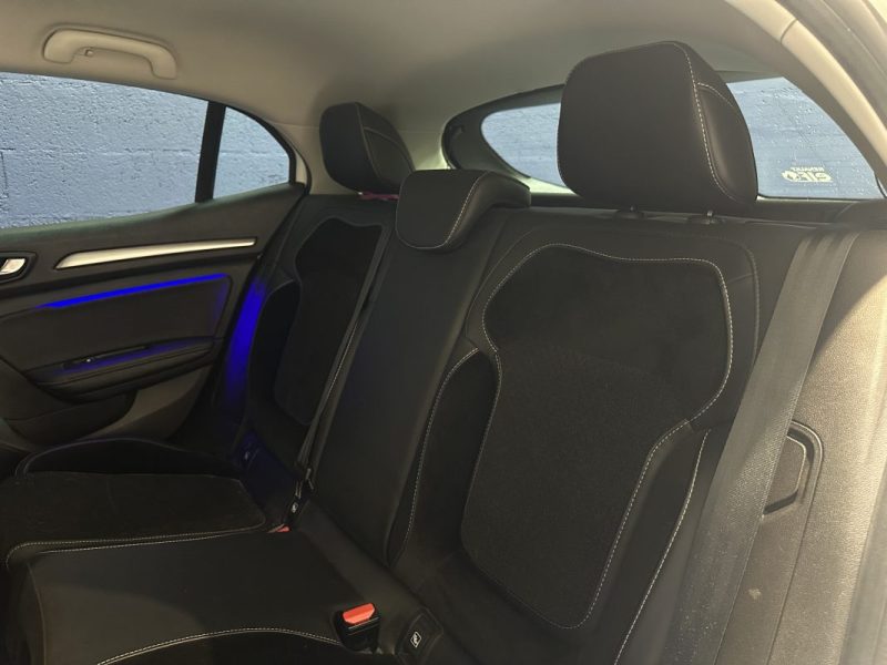 RENAULT MEGANE IV BERLINE 1.5 Blue dCi 115 Intens / CAMERA / BOSE