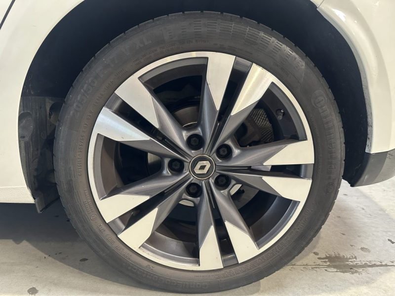 RENAULT MEGANE IV BERLINE 1.5 Blue dCi 115 Intens / CAMERA / BOSE