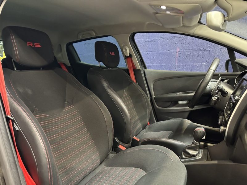 RENAULT CLIO IV 1.6 Turbo 200 EDC RS