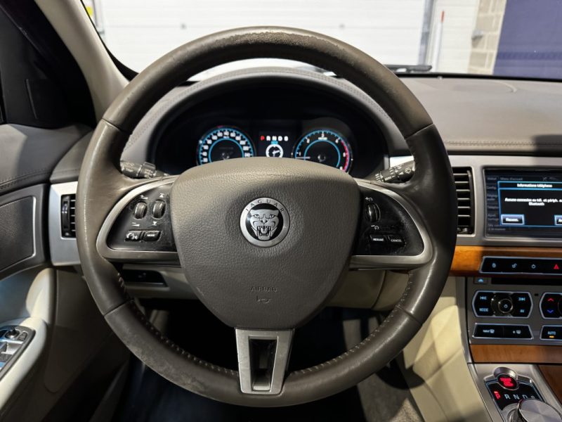 JAGUAR XF XF V6 3.0 D - 240 FAP Luxe Premium A - DISTRI OK - SUIVI COMPLET