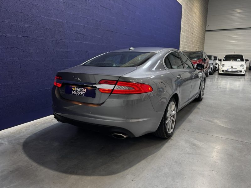 JAGUAR XF XF V6 3.0 D - 240 FAP Luxe Premium A - DISTRI OK - SUIVI COMPLET