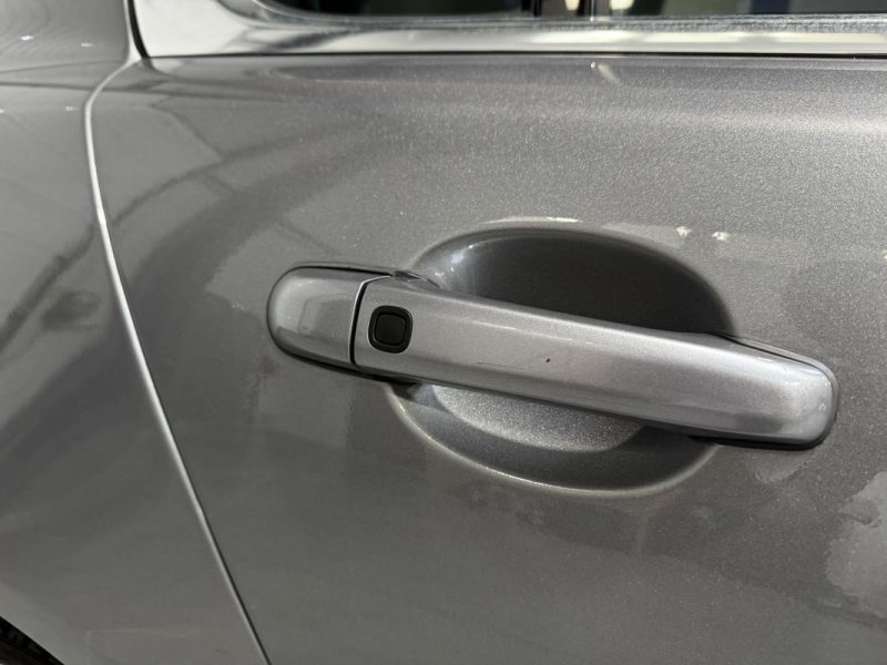 JAGUAR XF XF V6 3.0 D - 240 FAP Luxe Premium A - DISTRI OK - SUIVI COMPLET