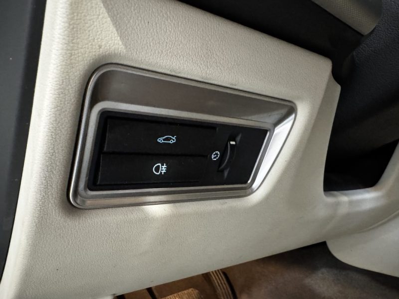 JAGUAR XF XF V6 3.0 D - 240 FAP Luxe Premium A - DISTRI OK - SUIVI COMPLET