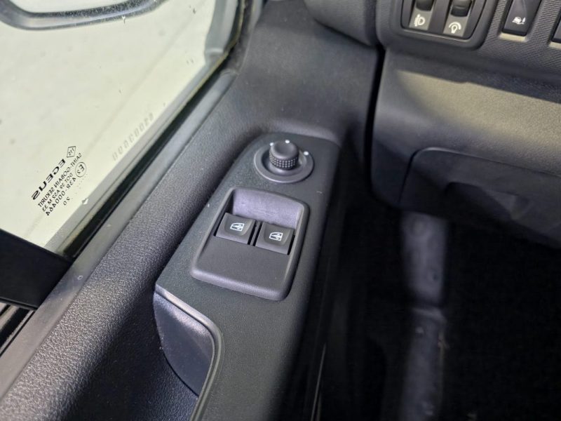 RENAULT TRAFIC FOURGON L2H1 1200 KG DCI 145 ENERGY EDC CONFORT / 1ere main