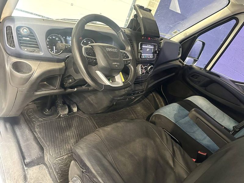 IVECO 35S14 DAILY Fourgon L2H2 2.3L 140ch BVA8