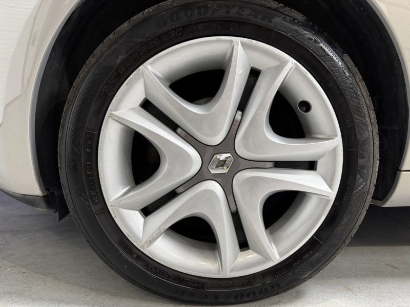 RENAULT ZOE Zen - RADAR DE RECUL - GPS - TRES BON ETAT GENERAL